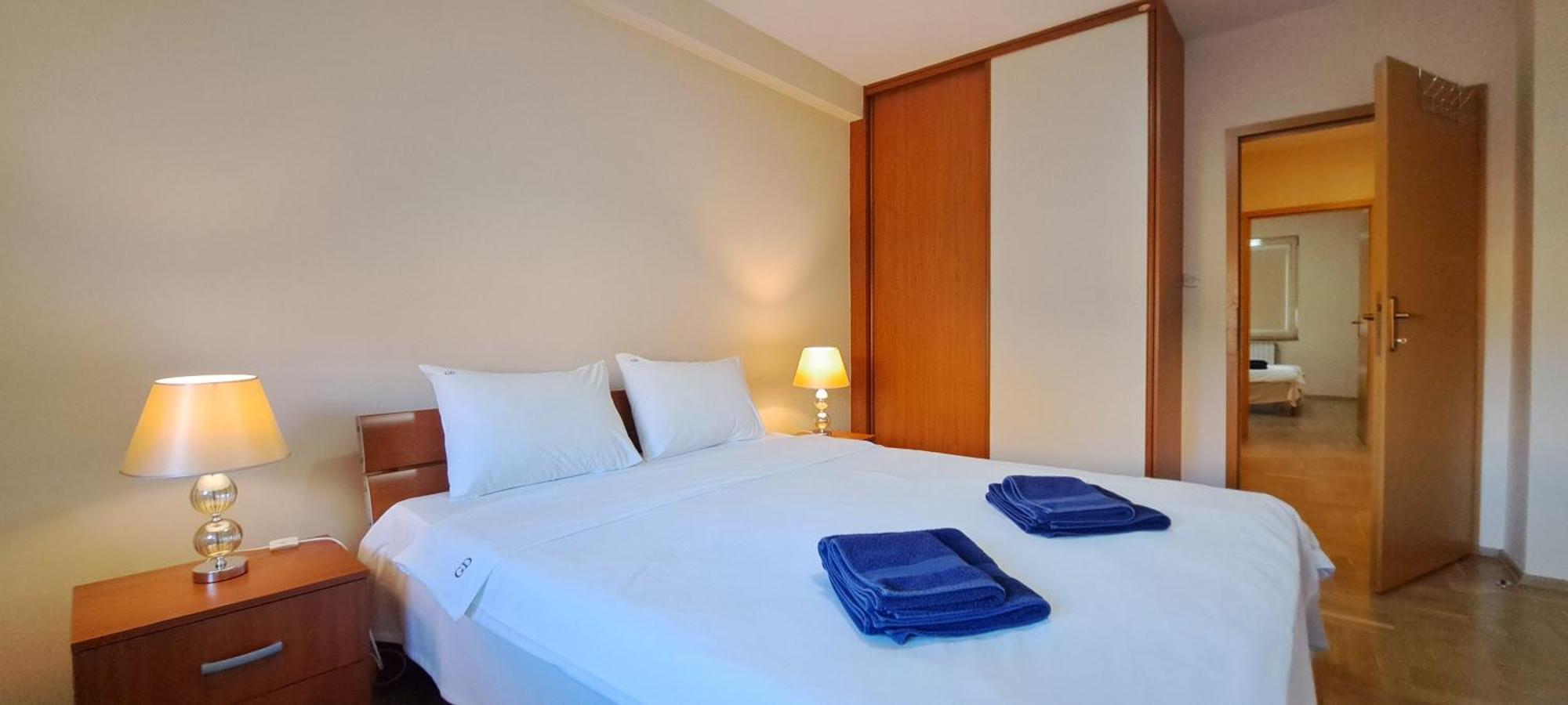 Golden Delight Central Apartment Скопье Экстерьер фото